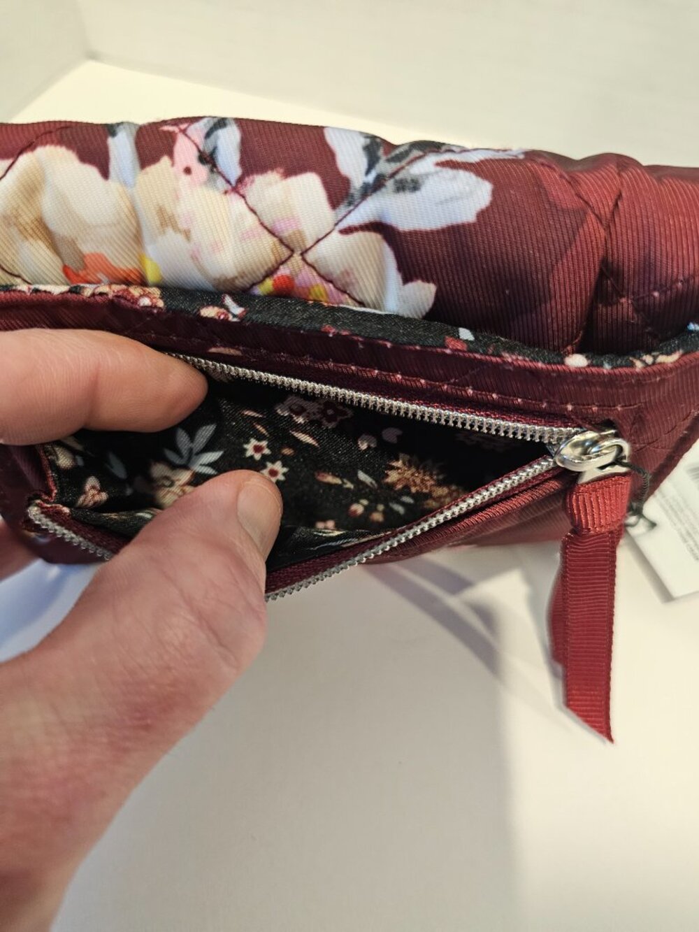 NWT Vera Bradley RFID Riley Compact Wallet Blooms Branches Burgundy Flowers Red - Picture 3 of 13